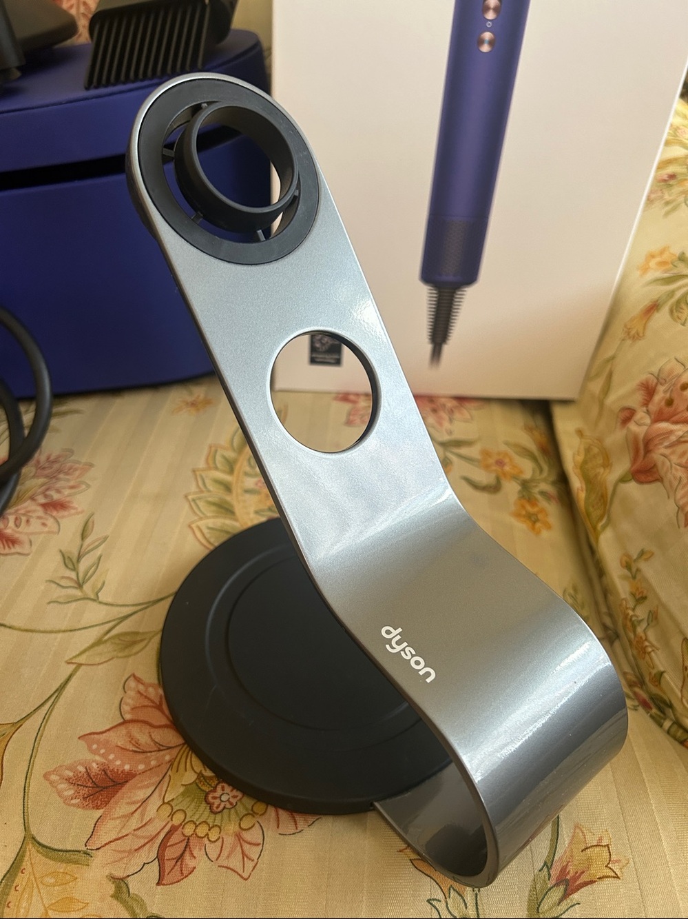 DYSON SuperSonic Bundle - Picture 6 of 12